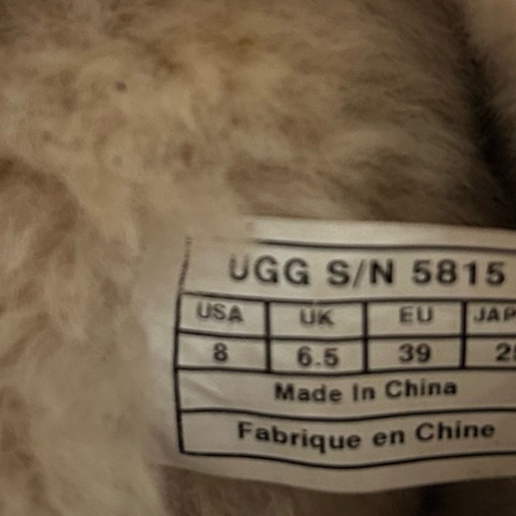 Authentic UGG Tan Shearling Boots 5815 - Picture 5 of 9